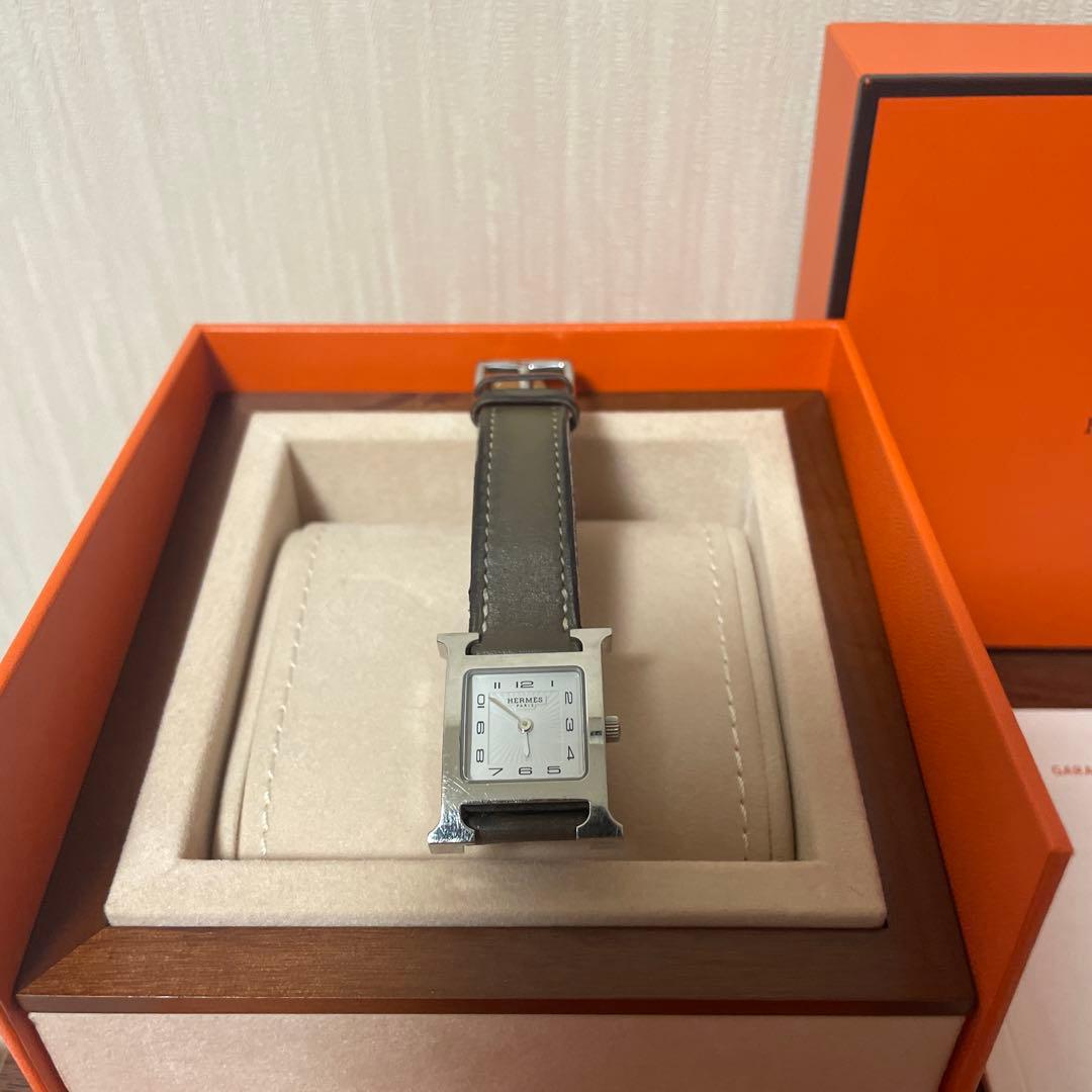 HERMES エルメス 腕時計 《Hウォッチ》 ミニ 21 mm エトゥープ