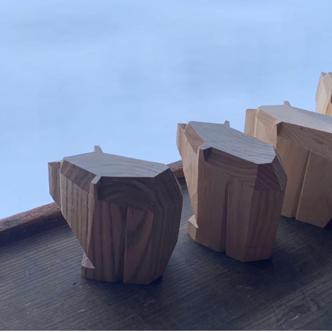 高野夕輝　シカクマ　木彫り熊