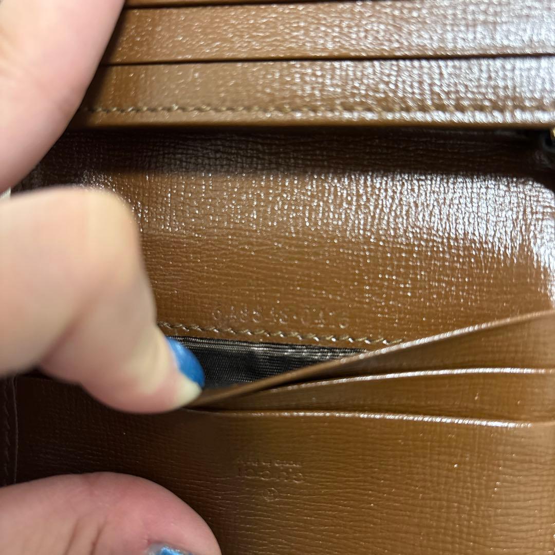 本日限定セール‼️購入希望の方500円引き‼️GUCCI ハート型ロゴ 二つ折り財布