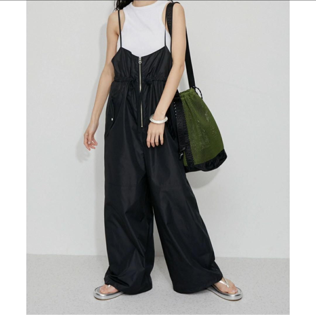 ADAM ET ROPE' アダムエロペ シャイニータフタ撥水ロンパース