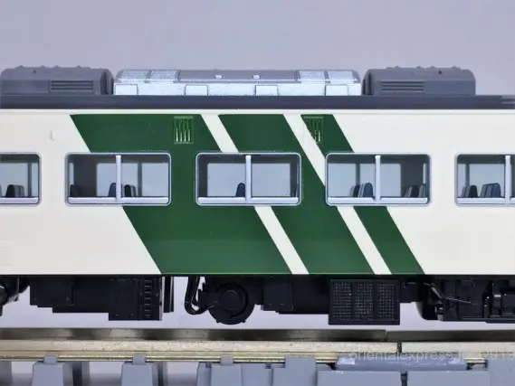 TOMIX 185系200番台「踊り子・強化形スカート」が入線しました。98306