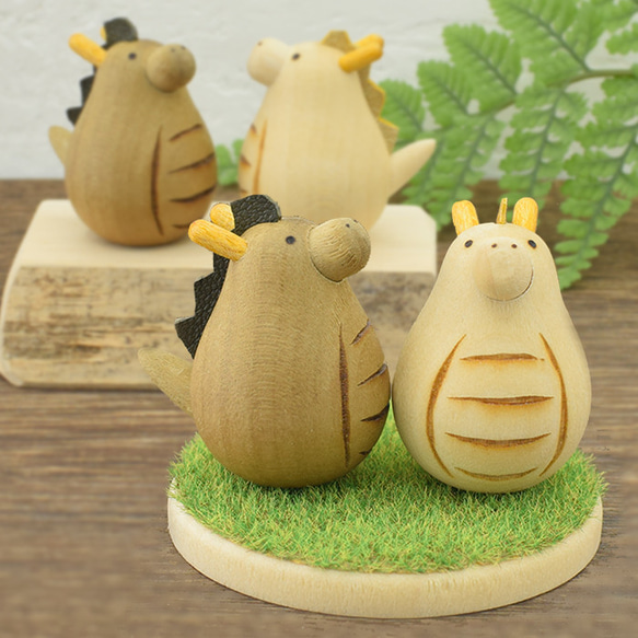 干支 辰 手のひらサイズの 木の置物 ( 小 ) たつ 2匹 セット その他