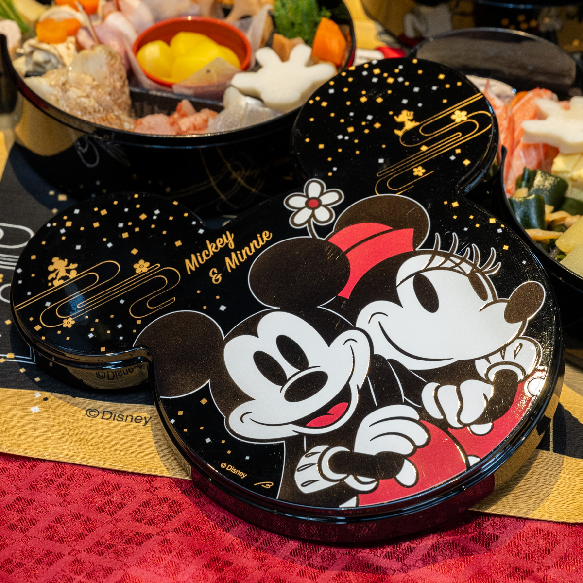 ミッキー型のお重がかわいい！ベルメゾン ディズニー 2025年「おせち