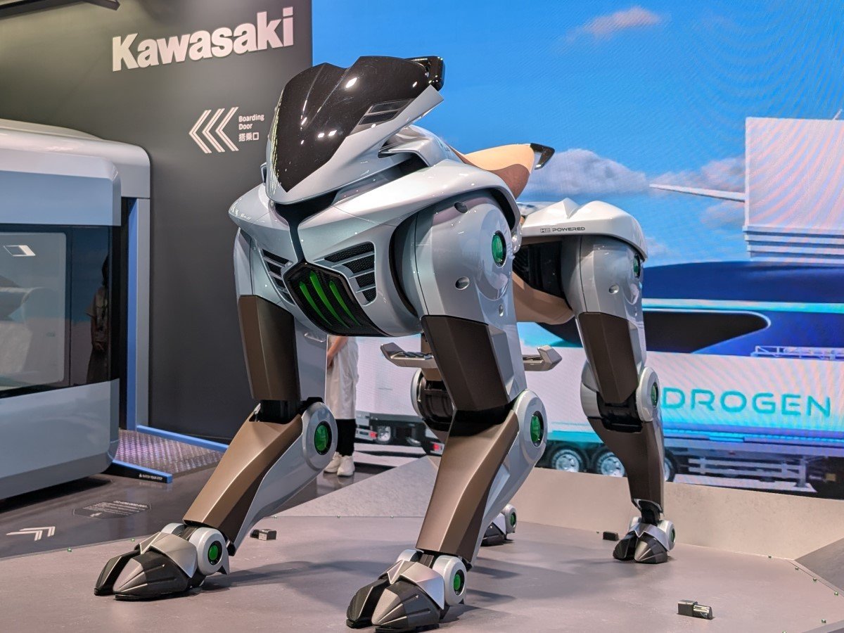 人が乗れるライオン型ロボ「CORLEO」、万博で実機を見てきた 首や頭が