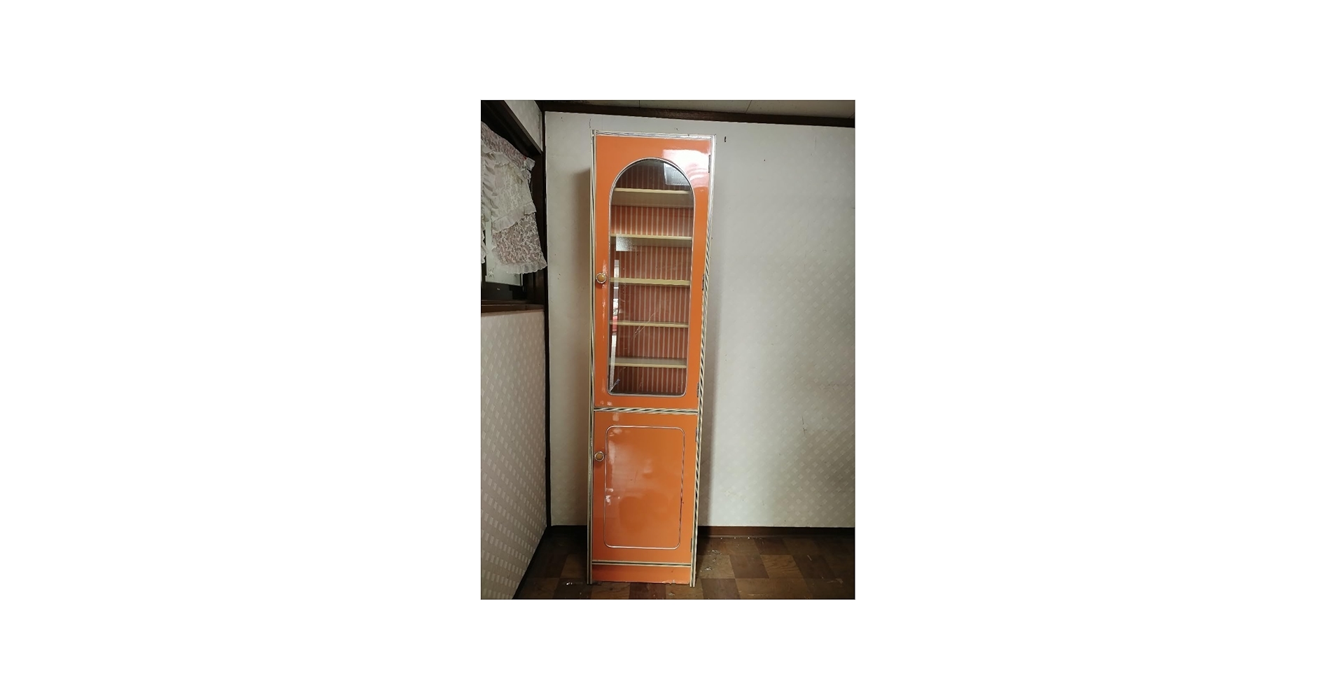 Amazon.co.jp: レトロポップオレンジ食器棚キャビネット本棚飾り棚昭和