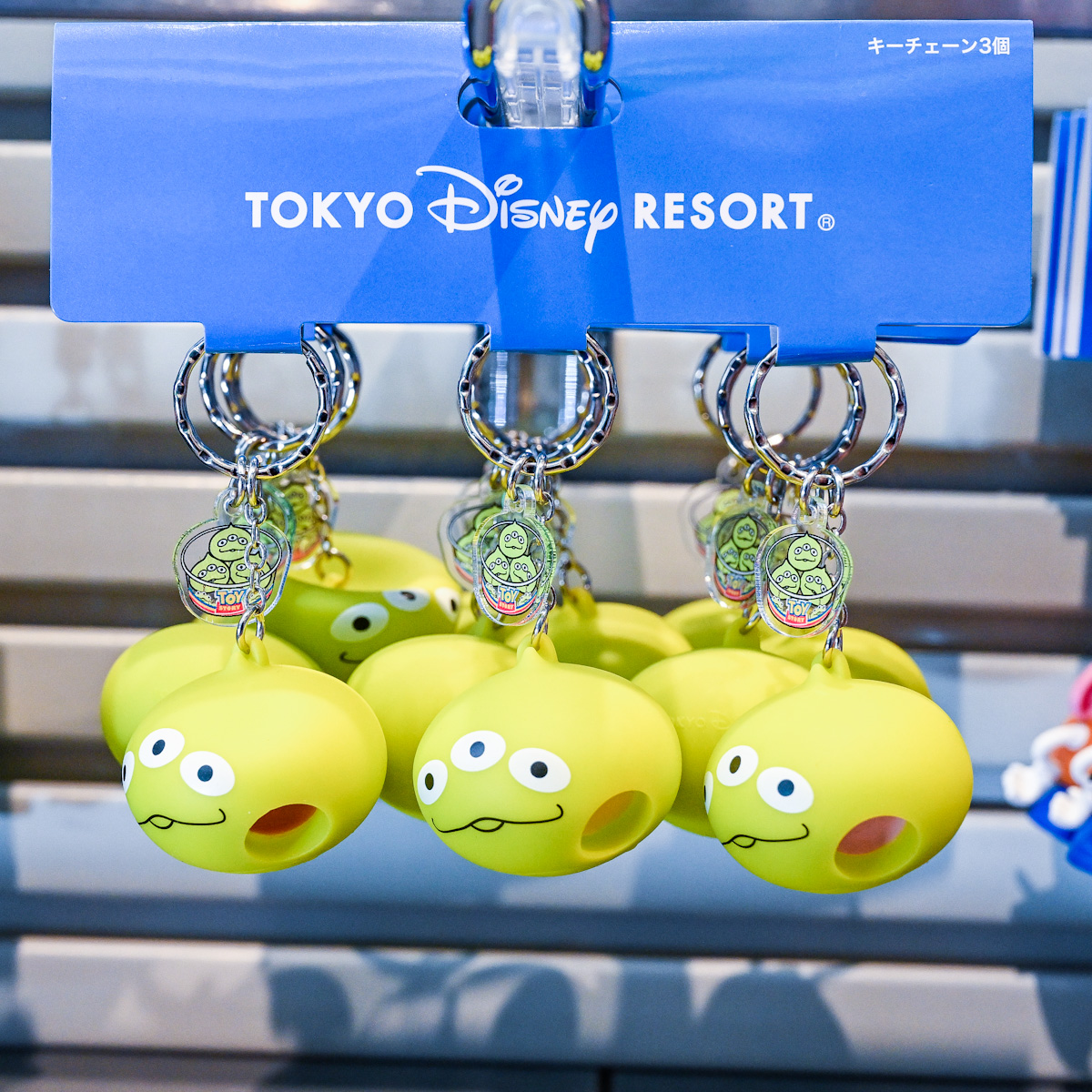 中身がぷにっと出てくる！東京ディズニーランド リトルグリーンまん