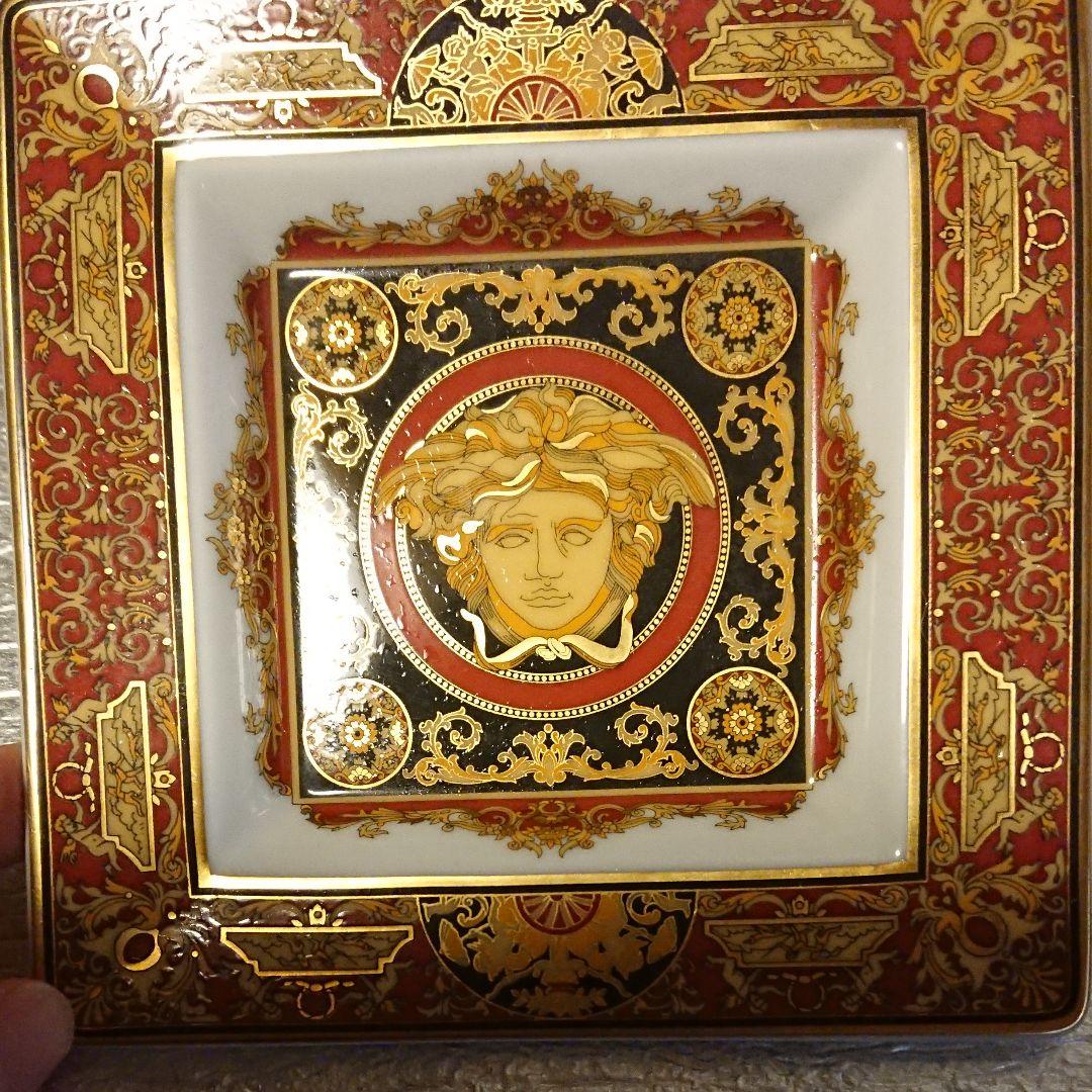 ヴェルサーチ 灰皿 小物入れ13×13 ヴェルサーチ 灰皿 小物入れ13×13 - メルカリ