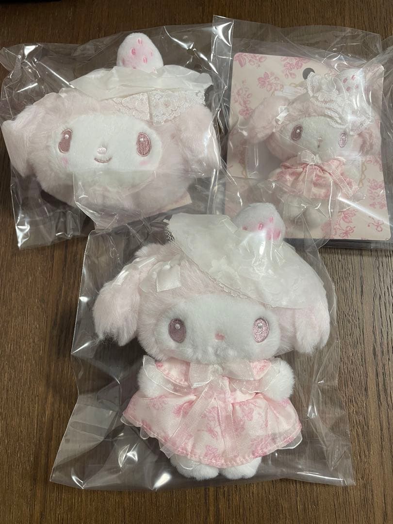 サンリオ♡マイメロディ 白いちごのティータイム マスコット&ポーチ