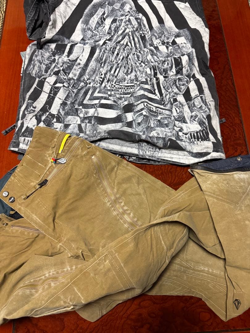 ボルコム上下セット　送料込み