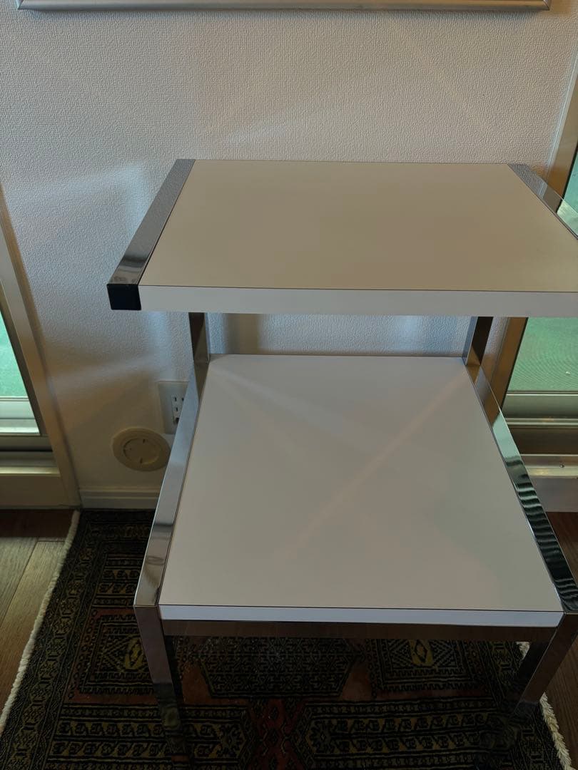 ホワイト2段サイドテーブル　（4枚目イメージ画像有）