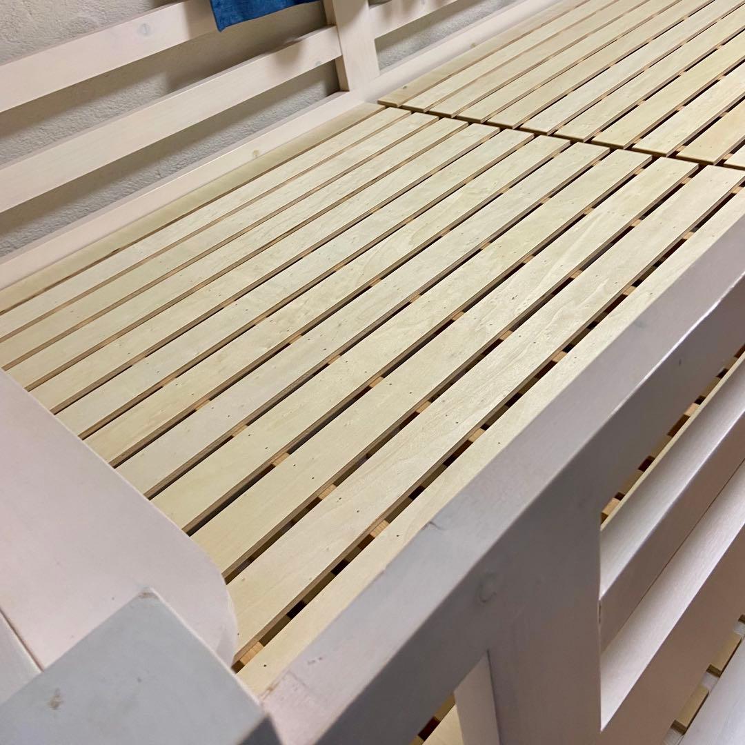 ホワイトロフトベッド 木製 スリットデザイン