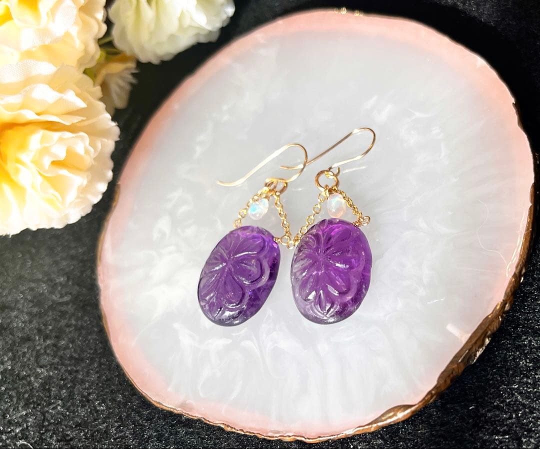 アメジストのカービングピアス