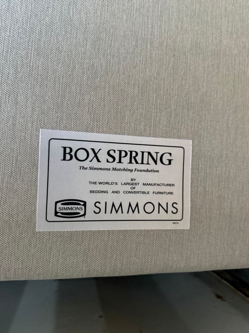 シモンズ　ボックススプリング　シングル2台でクイーンサイズ