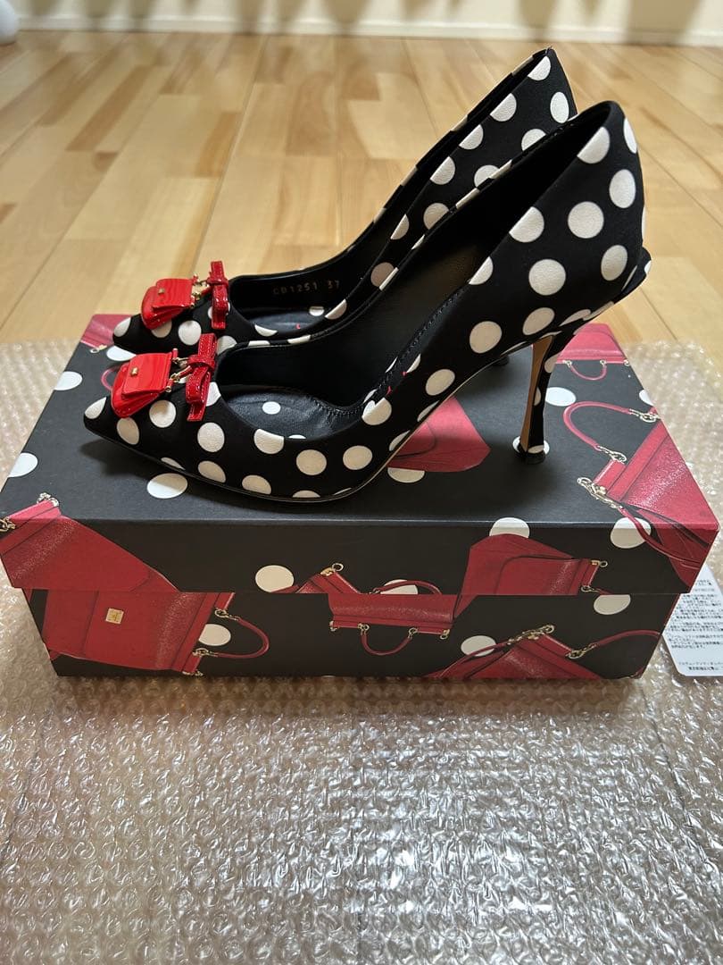 ドルチェ&ガッバーナ　ドットパンプス