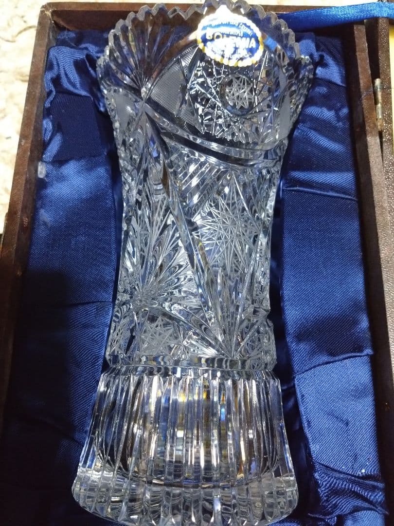 BOHEMIA カットクリスタル花瓶 高さ約25cm