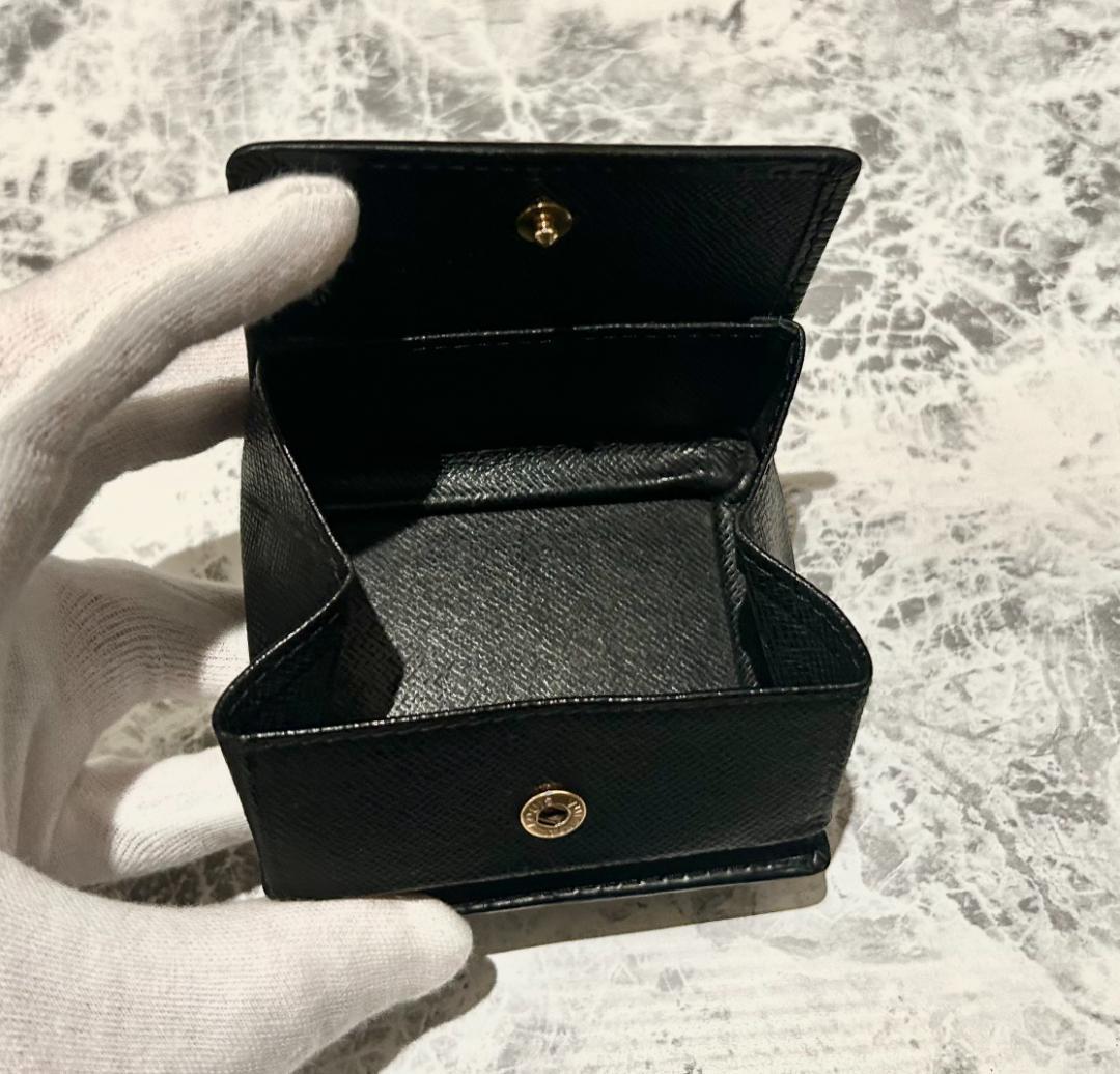 LOUIS VUITTON ルイヴィトンエピ　ケース　小銭入れ　ブラック