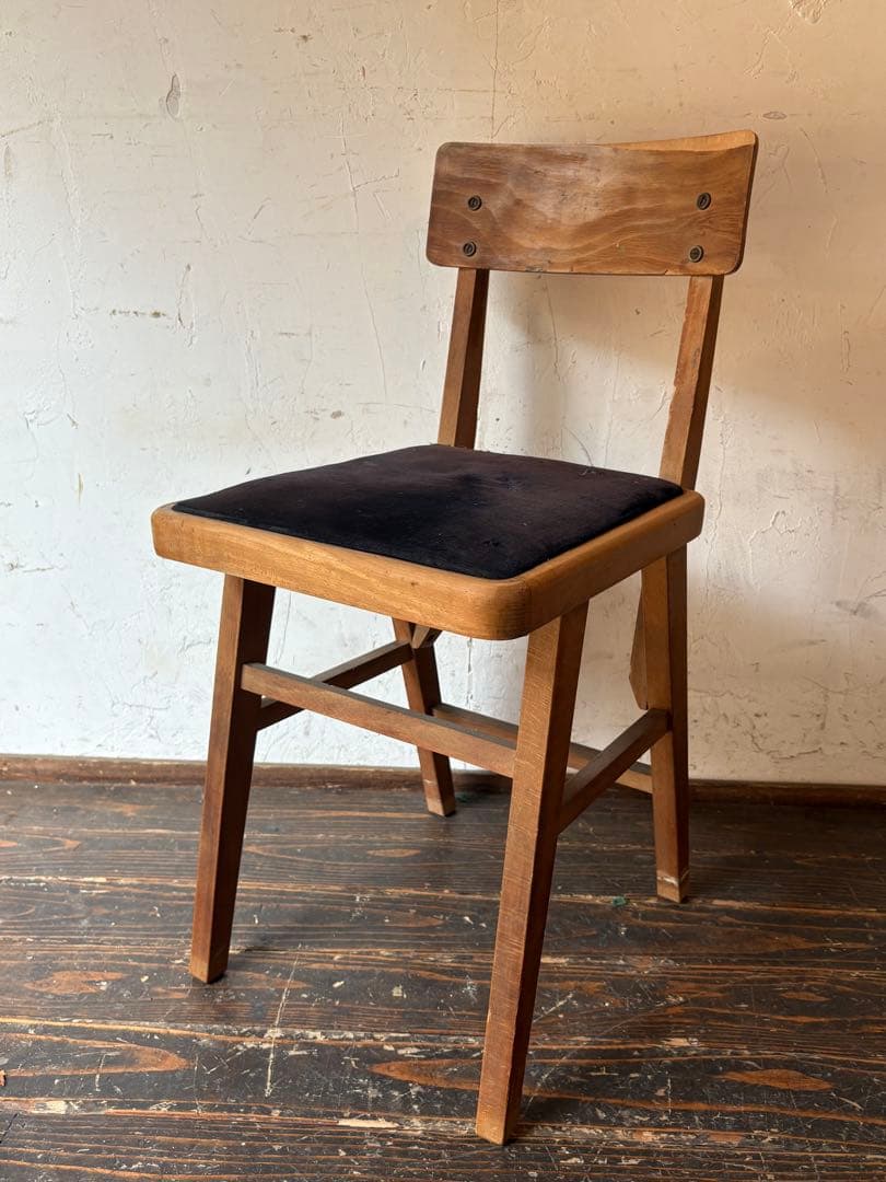 木製クッション付き椅子　アンティーク　レトロ