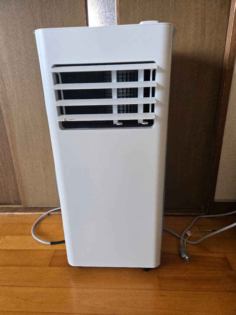 オールシーズン対応スポットエアコン　冷風、温風、ドライ、送風1台4役ほぼ新品