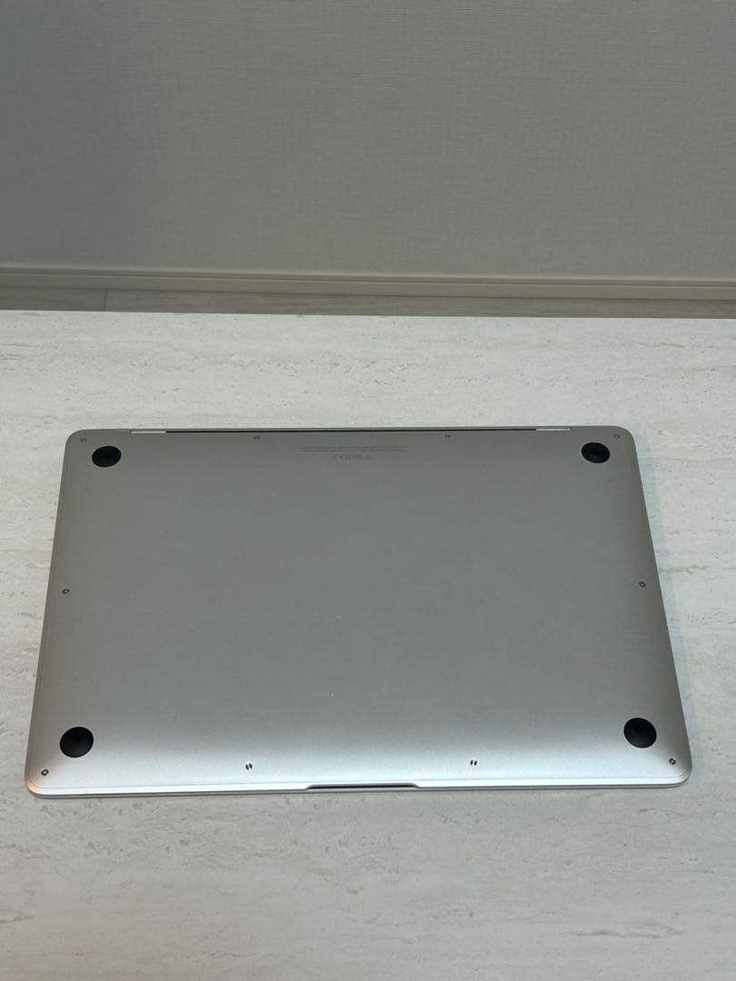 初期化済　M1 MacBook Air 256GB 8GB ジャンク品 マウス付