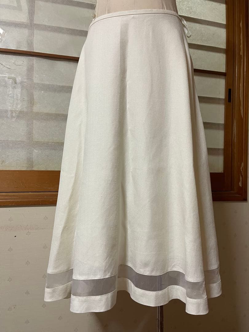 ゆか　　　春夏　ジバンシー　美ライン　スカート