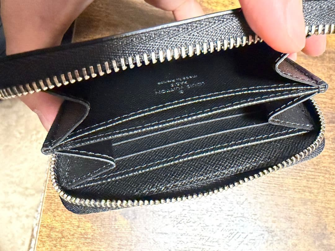 【tpoN】LOUIS VUITTON ジッピーパース