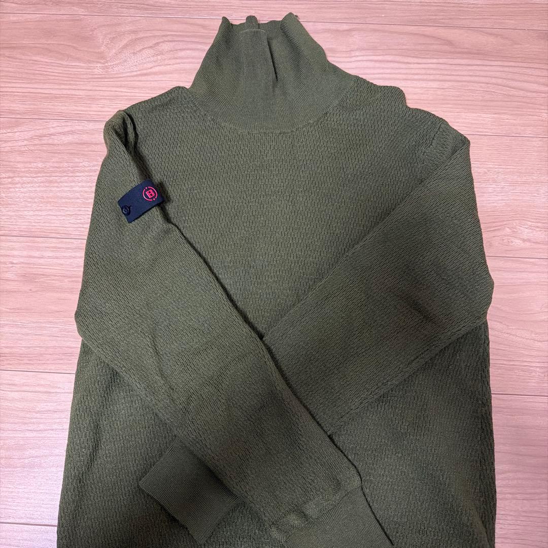 ブリーフィング　タートルネックニット　グリーン