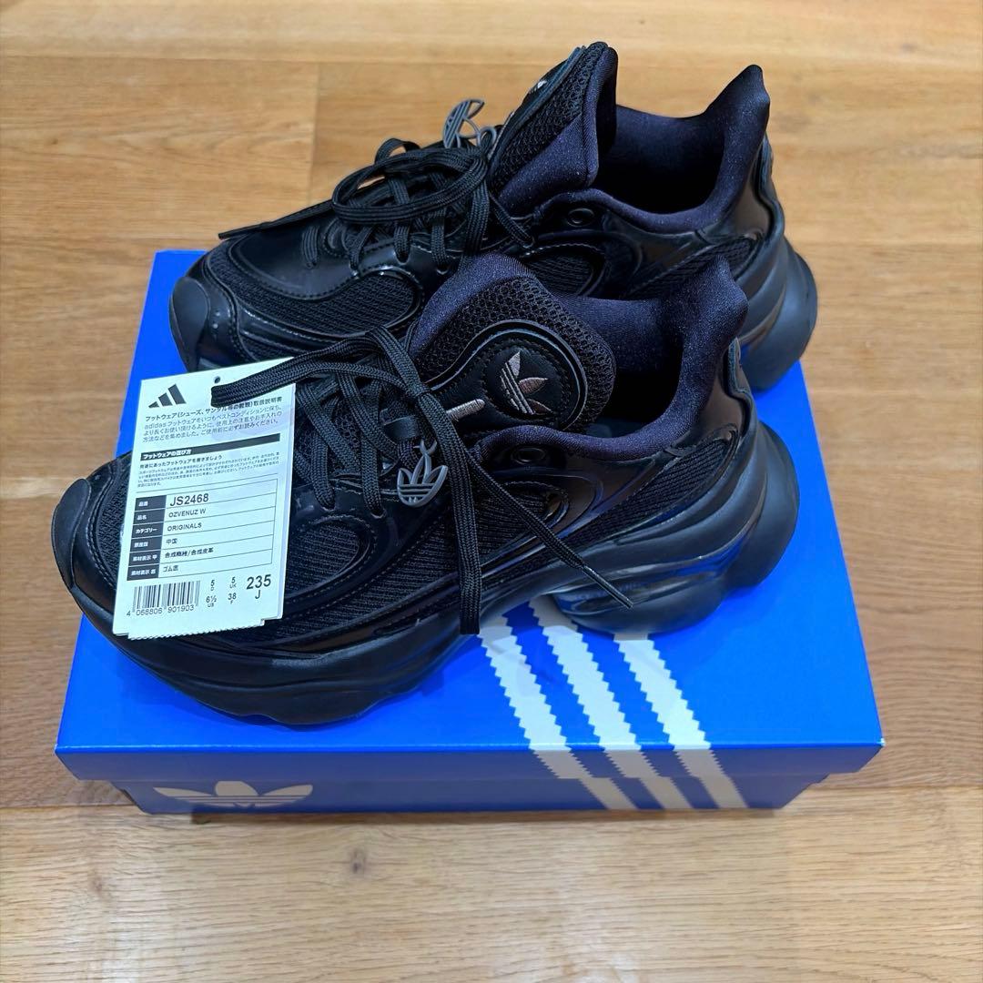 adidas OZVENUZ W 23.5cmスニーカー　オズヴィーナス