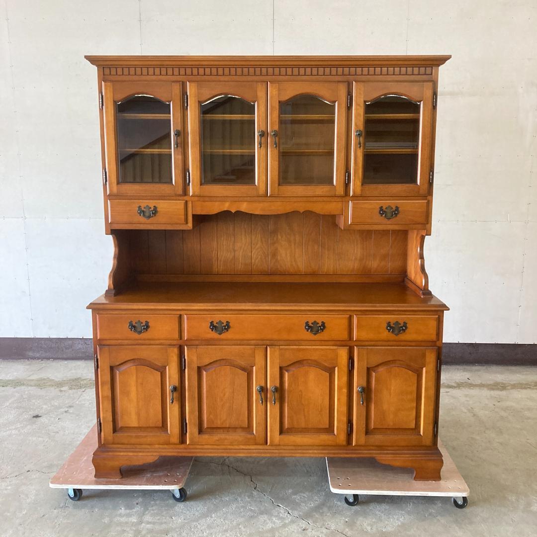 横浜ダニエル　大型　カップボード　食器棚　クラシック