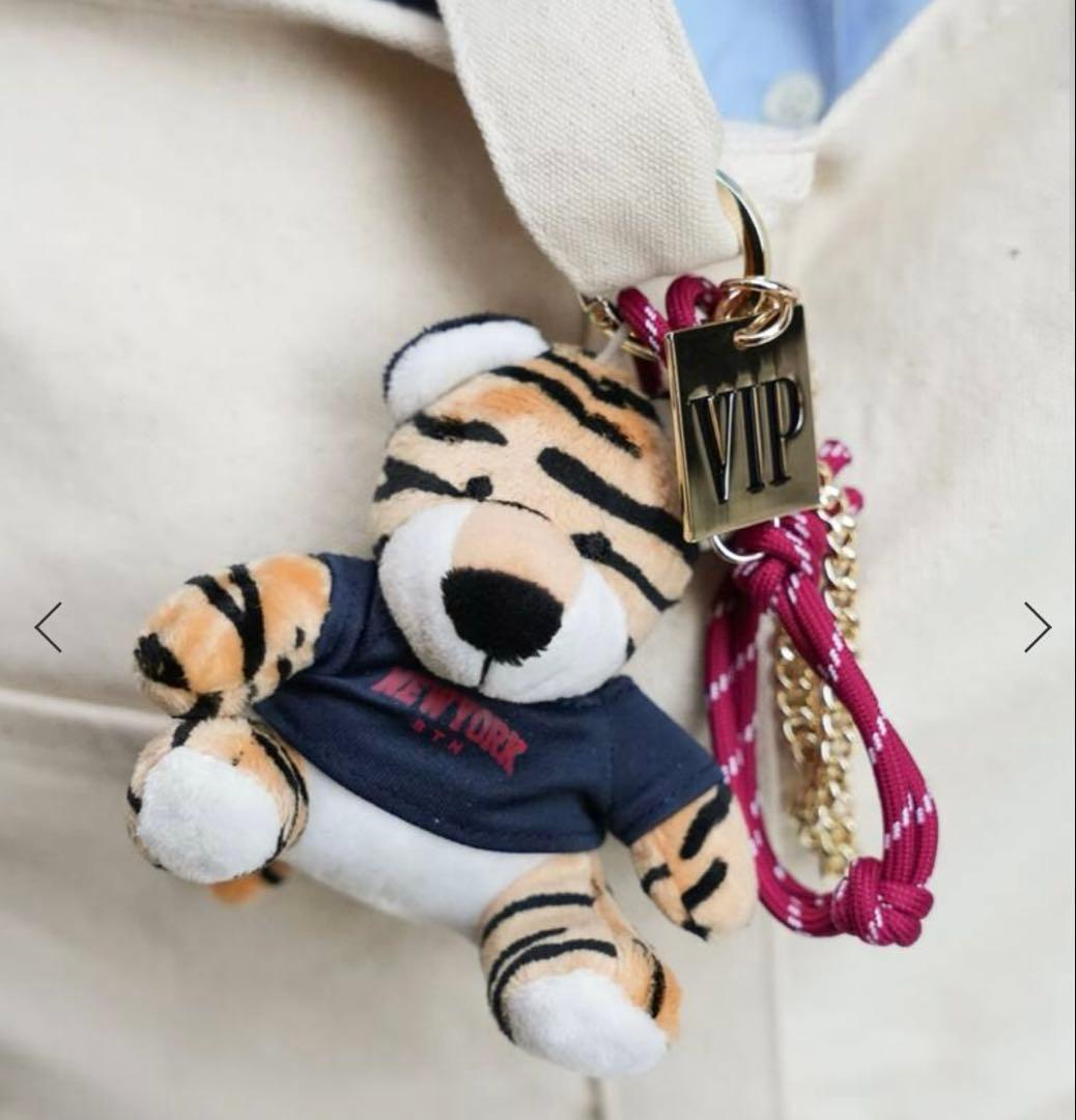 小物 BTN Tiger Key Chain