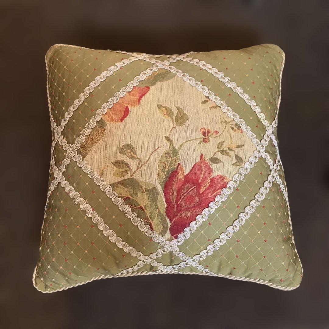 ジェニファーテイラー グリーンクッション 花 ID-258