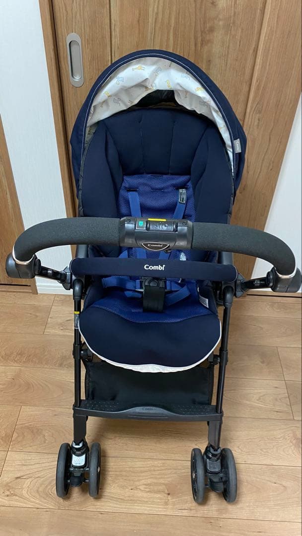 Combi ベビーカー　スゴカル4キャスコンパクト