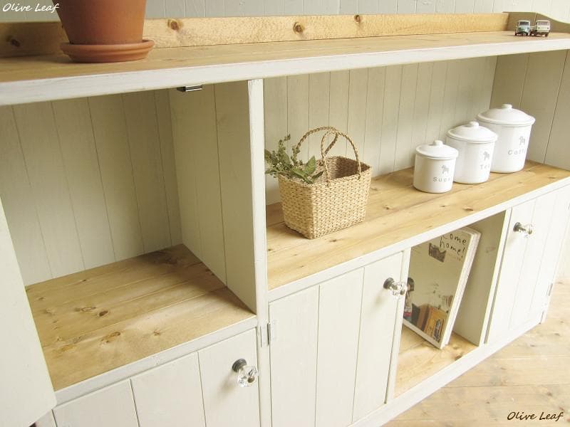 サイズデザインオーダー可ワイドロータイプ4扉キャビネットシャビーホワイト受注製作