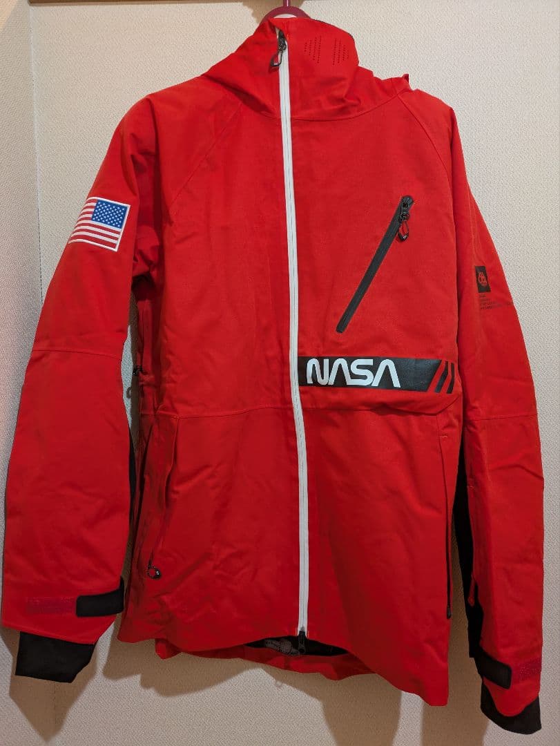 【最終値下げ】NASA 赤 スノーボードウェア 686