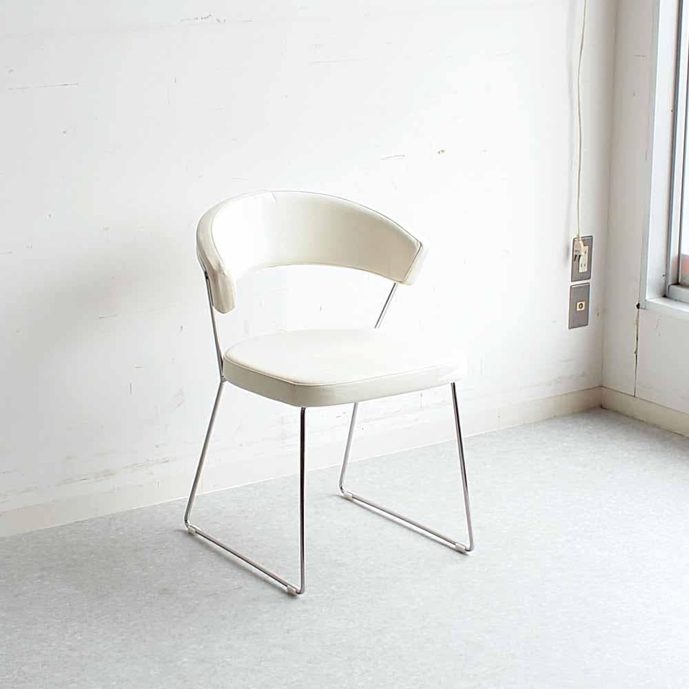 カリガリス コヌビア 「ニューヨーク」 本革 チェア A ZR24436