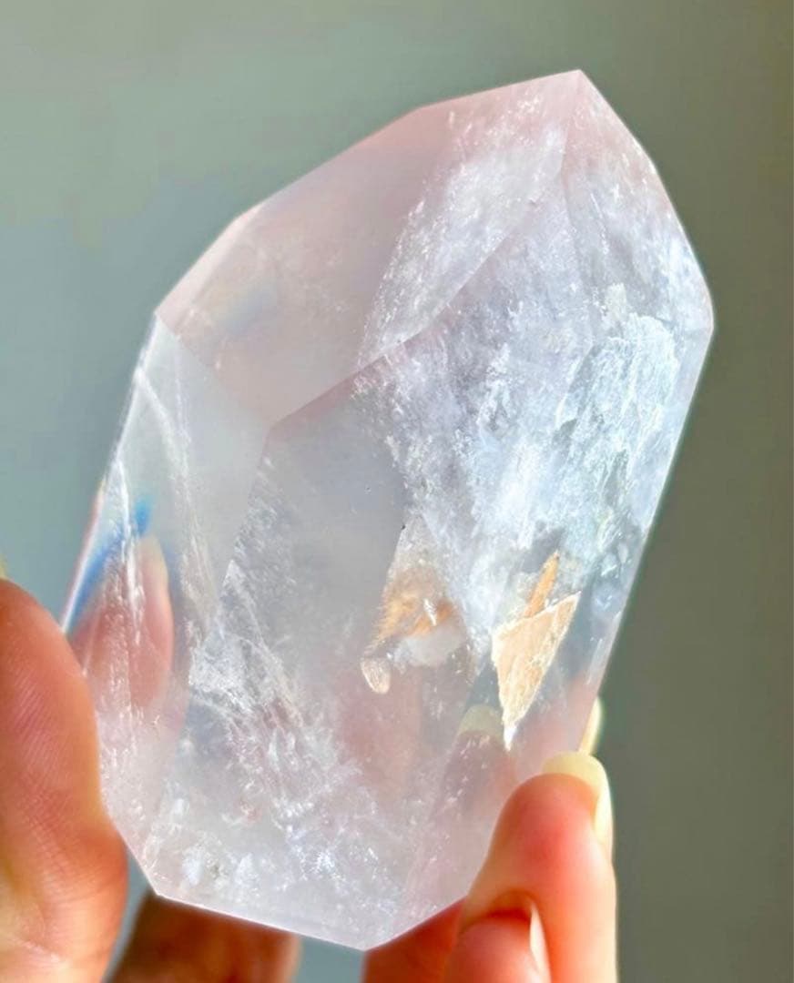 値下げ　レア　AAAグレード　ピンクリチウムクォーツ　大きめ　タワー　ポイント