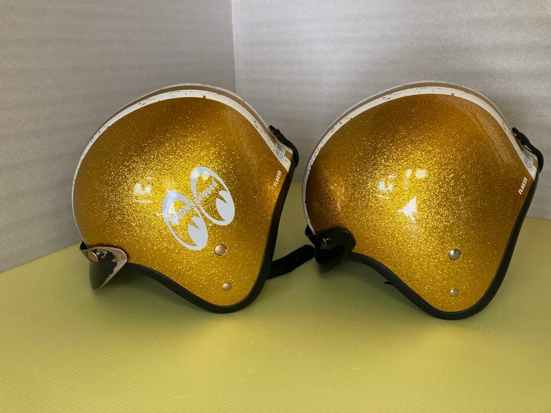 ゴールド　ジェットヘルメット　tt &co bell ムーンアイズ　目深加工