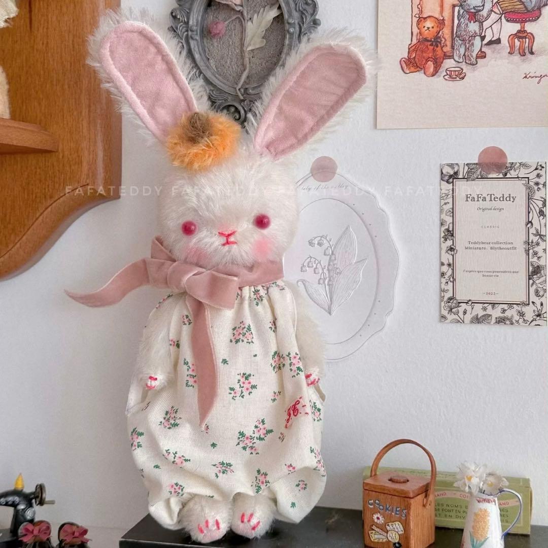 甘かわいい花柄のうさぎちゃん アーティストベア 兎 ハンドメイド 海外作家様
