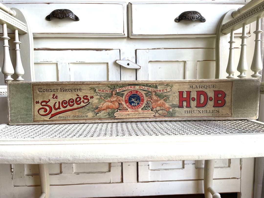 ♡ 希少　ベルギーアンティーク　コルセットボックス① ミューズ　ヴィクトリアン