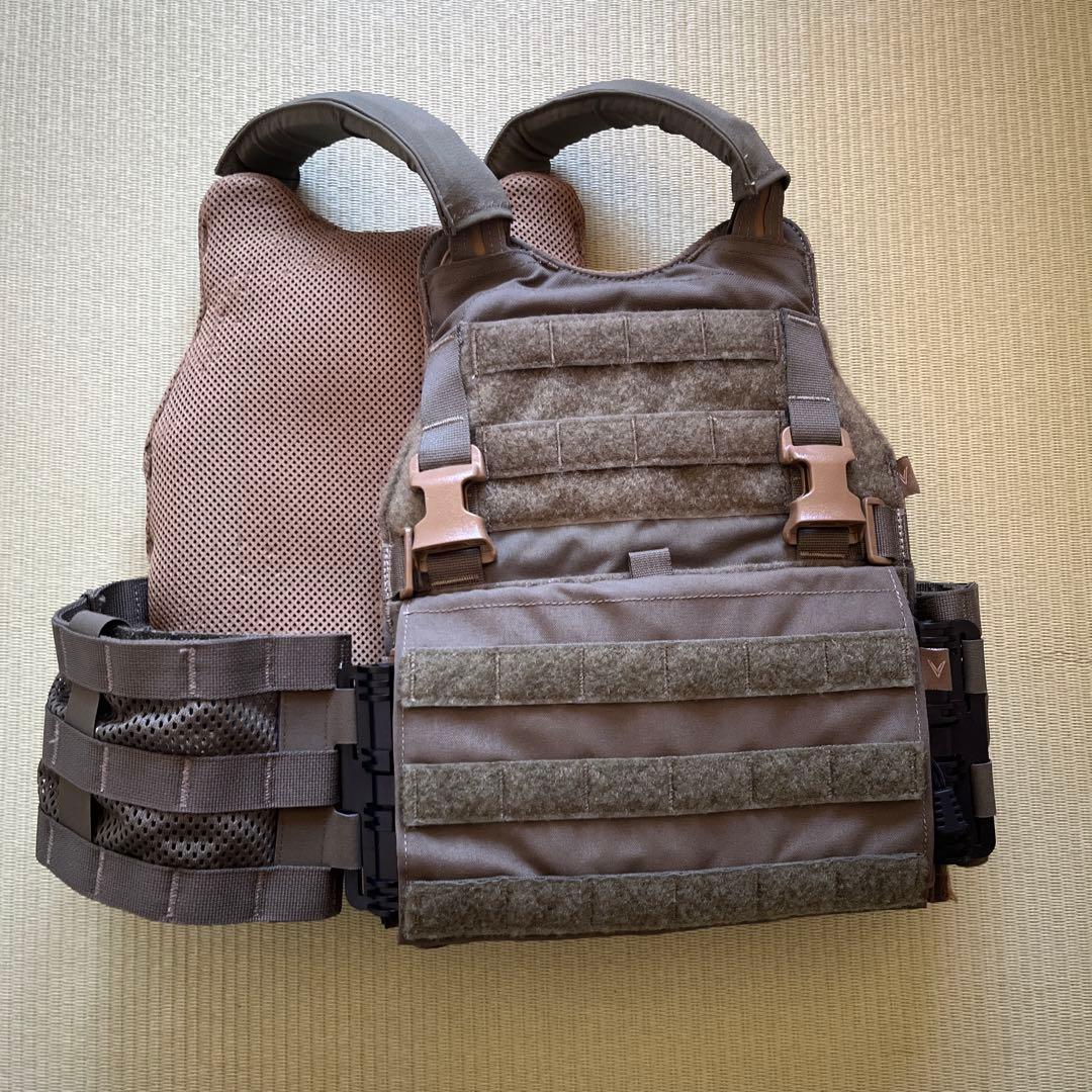 Velocity Systems製 プレートキャリア