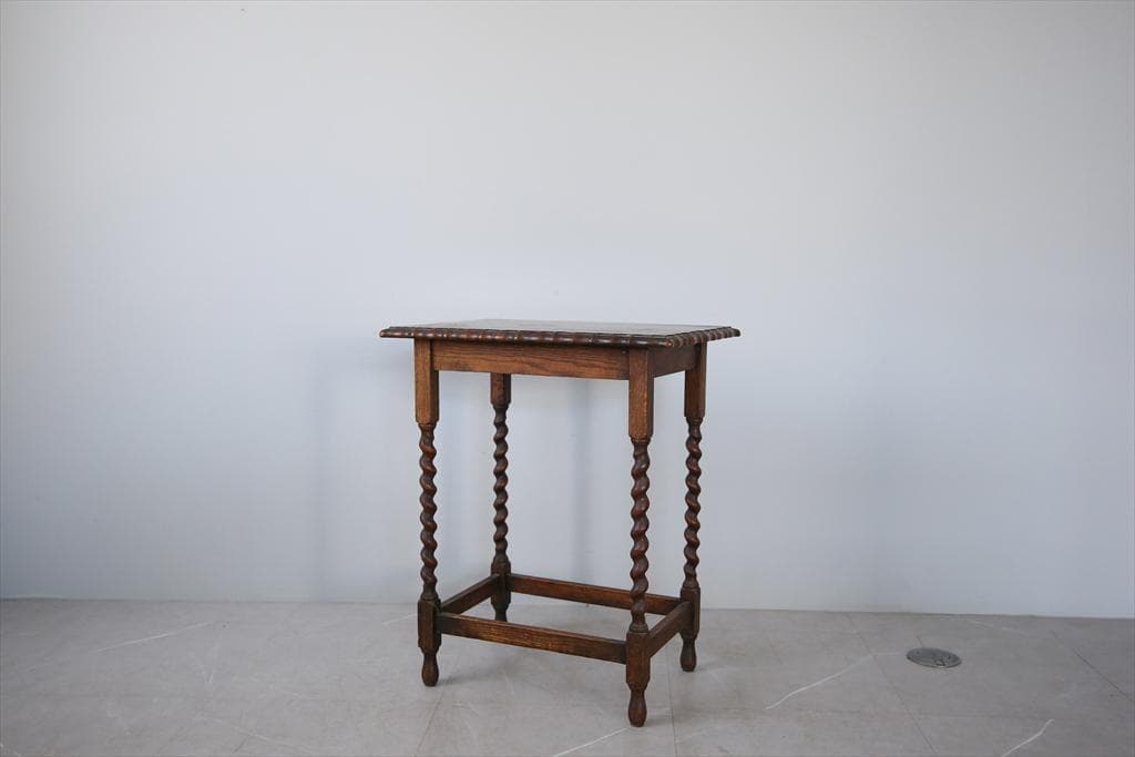 英国アンティーク木製サイドテーブル/オケージョナル机/飾り棚/花台(92-195