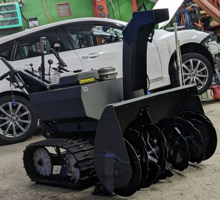 【岩手県】【戦闘力高そう】除雪機　WADO SS980 ミリタリー