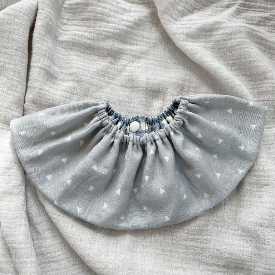 再販★デニムギンガムチェック×三角グレー★ ハンドメイド　リバーシブル　スタイ