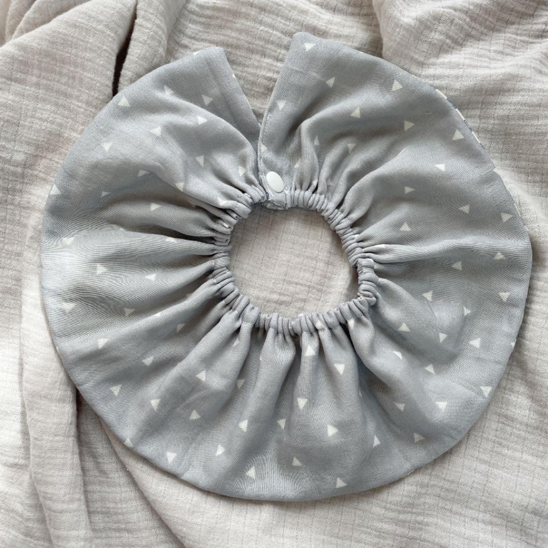 再販★デニムギンガムチェック×三角グレー★ ハンドメイド　リバーシブル　スタイ