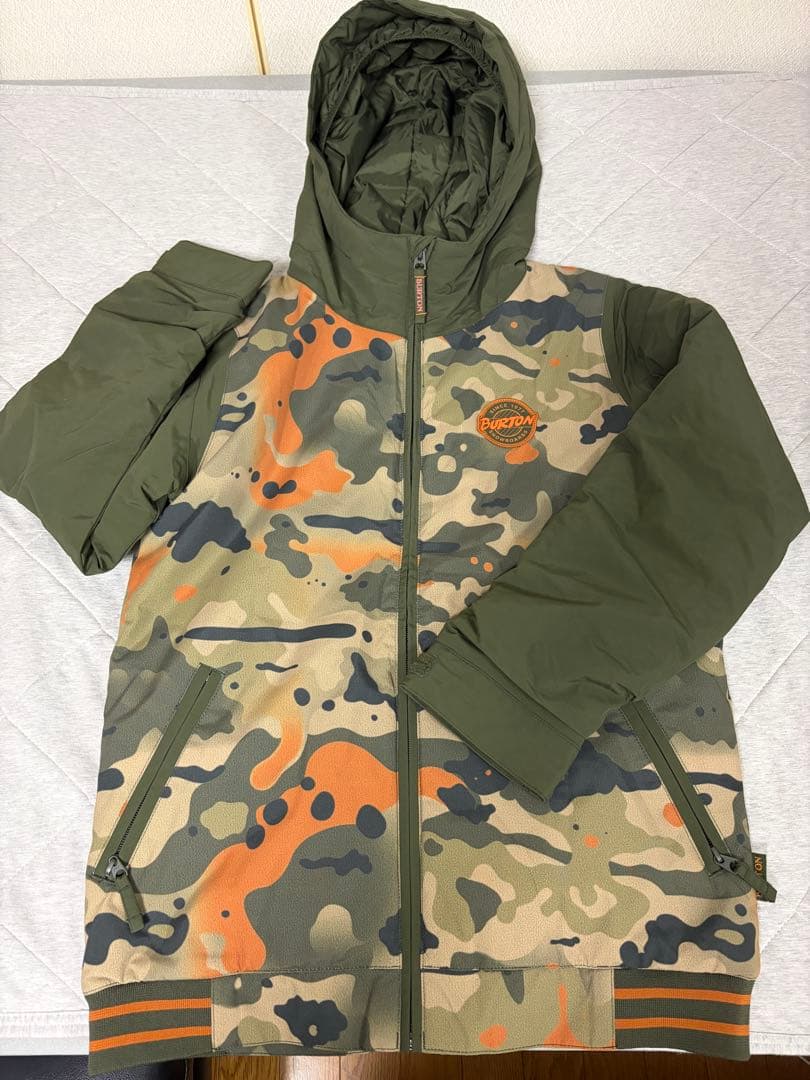 BURTON バートン スノーボードジャケット キッズM 迷彩柄 アウター