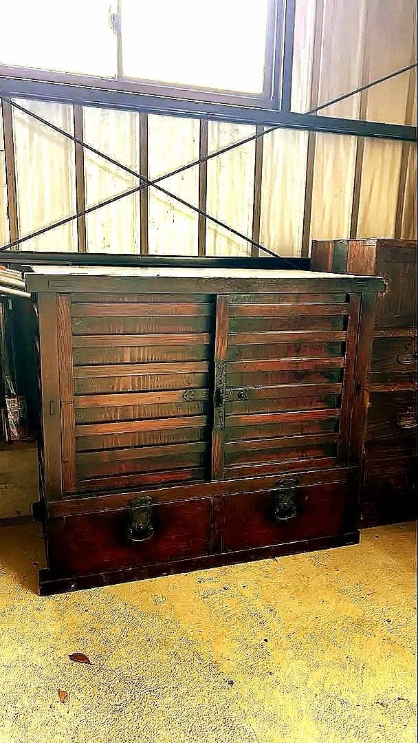 【マンクス】伝統的な和の水屋箪笥