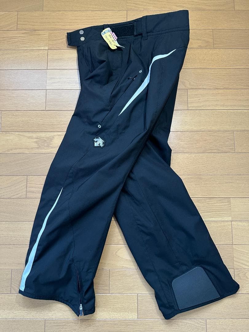 はるはるさん専用　DESCENTE 黒パンツ