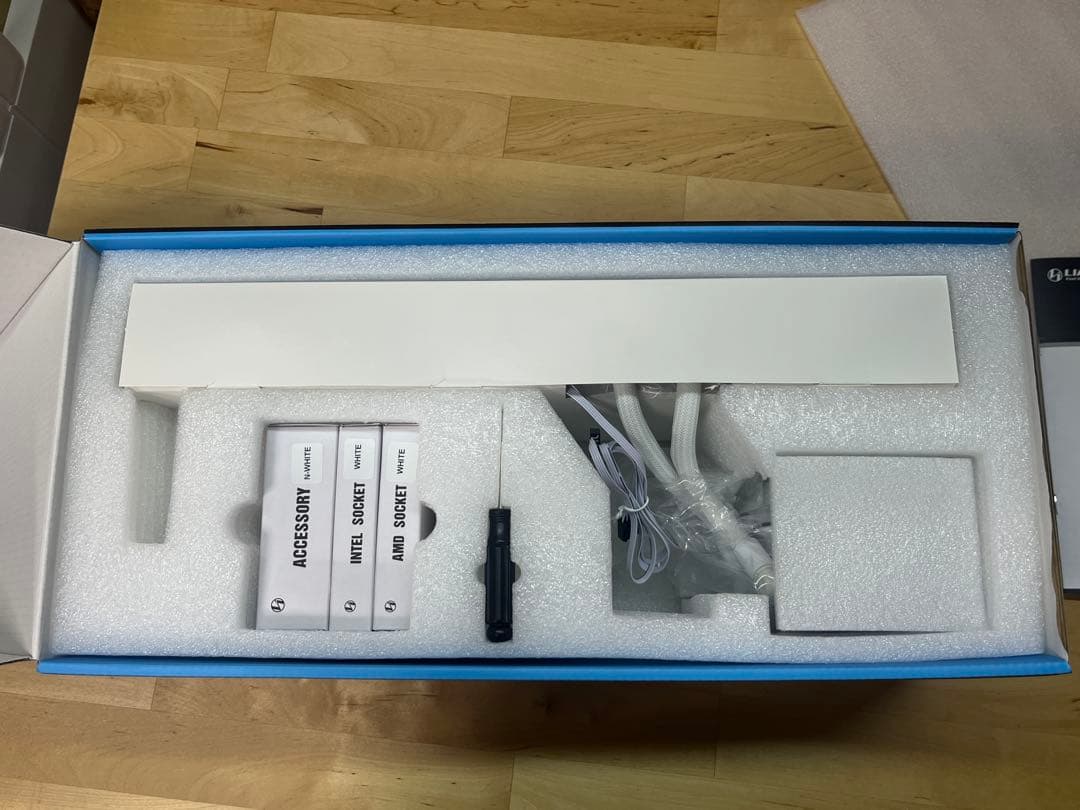 y*u様 Lian Li HydroShift II LCD-C 360N 訳有