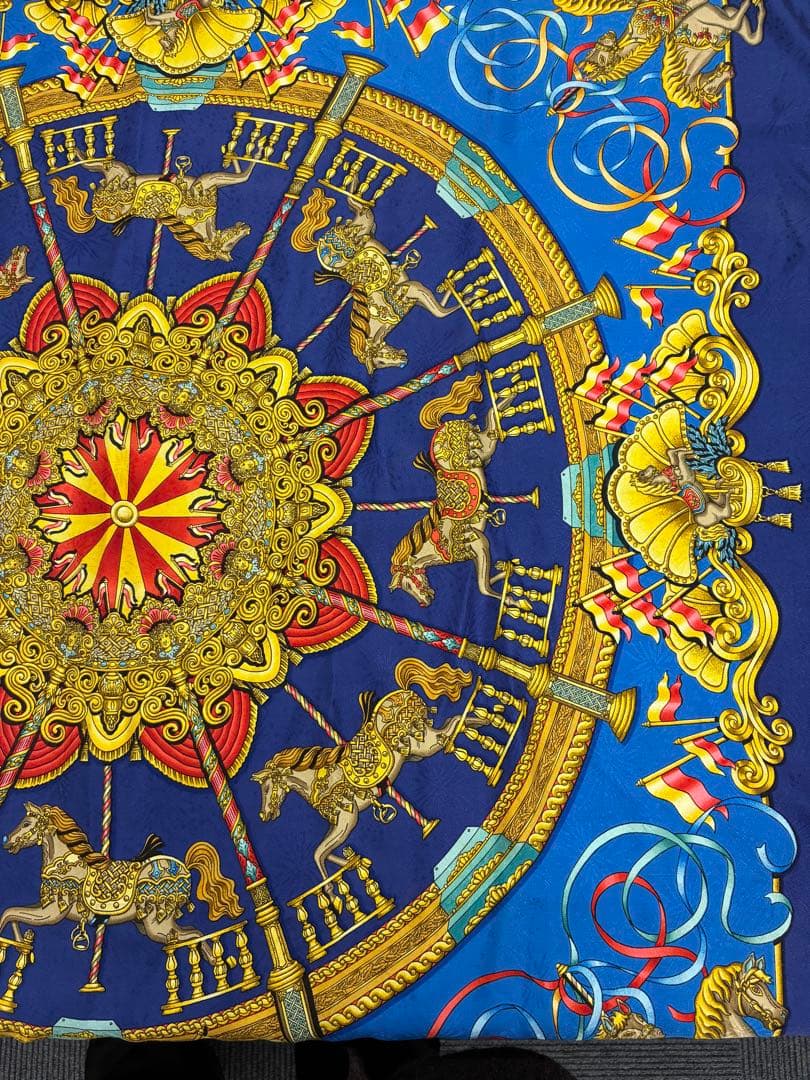 美品 HERMES 馬デザイン シルクスカーフ