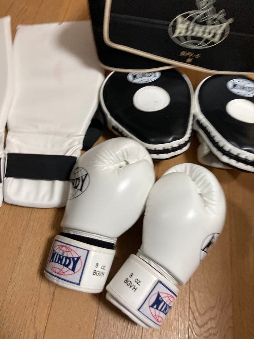 WINDY ボクシンググローブ 8 oz. セット
