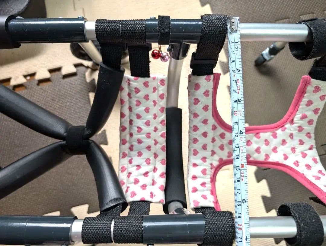 小さめ中型犬 ワンちゃん4輪 食事補助 犬用車椅子　介護補助　犬の歩行器